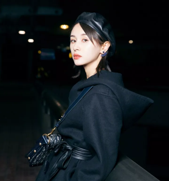 今年秋冬最chic！原來短發和帽子這么配?。? border=