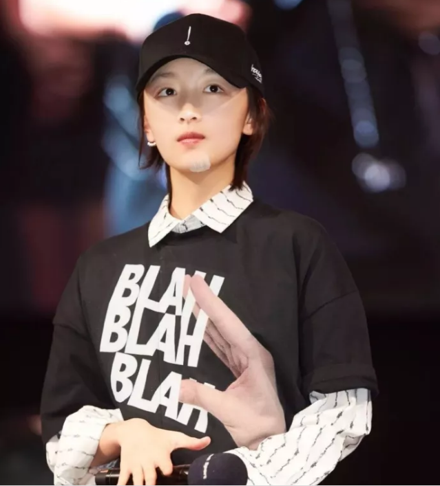今年秋冬最chic！原來短發和帽子這么配??！